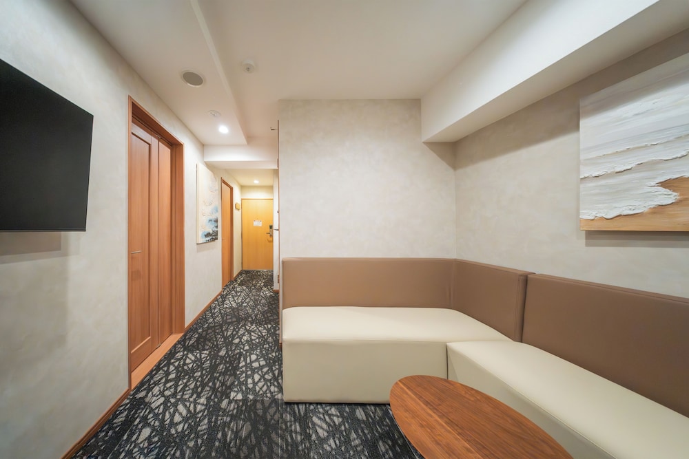 ファミリー スイート 禁煙 内装2 | MARUMI HOTEL Asakusa浅草