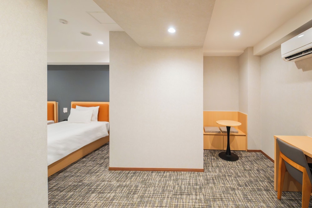 スーペリア ツインルーム 禁煙 客室1 | MARUMI HOTEL Asakusa浅草
