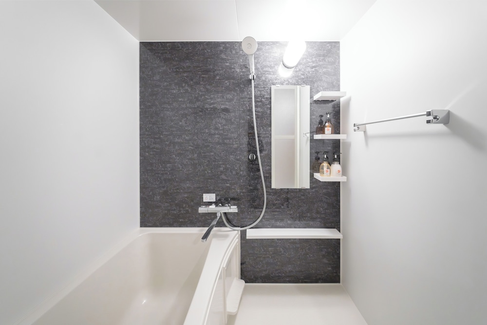 エコノミー ダブルルーム 禁煙 バスルーム1 | MARUMI HOTEL Asakusa浅草