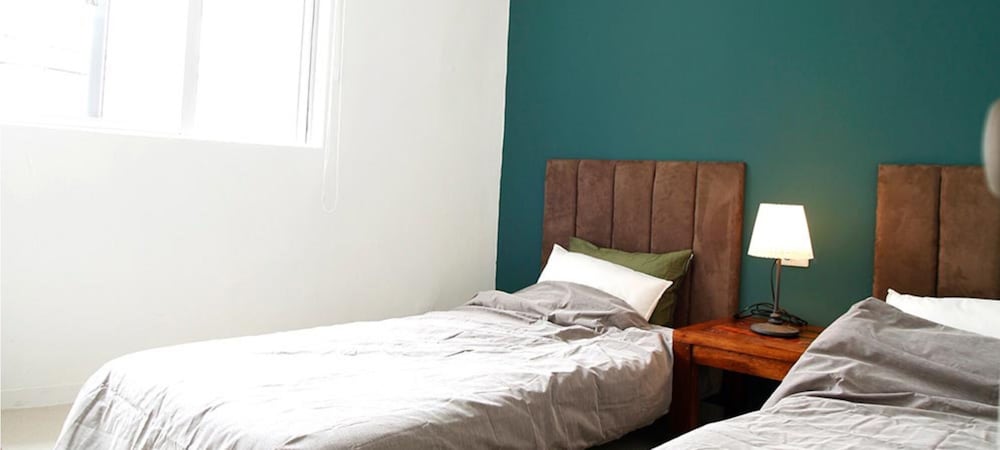 ツインルーム シングルベッド 2 台 客室2 | LANAIHOTEL & DORMITORY