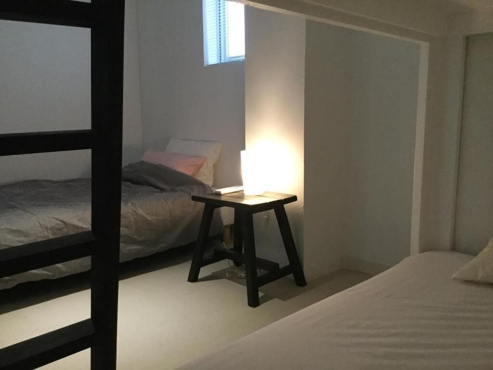 トリプルルーム ベッド (複数台) | LANAIHOTEL & DORMITORY