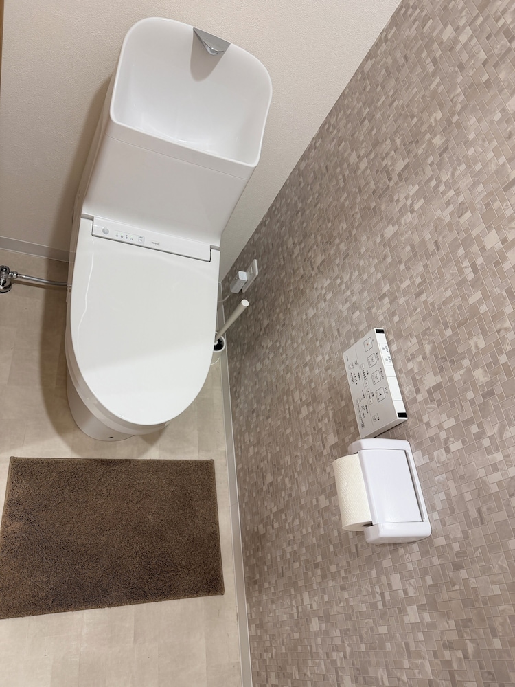 ファミリー ヴィラ 3 ベッドルーム 専用バスルーム バスルーム1 | 長柄の宿-(天然温泉 なにわの湯すぐ)