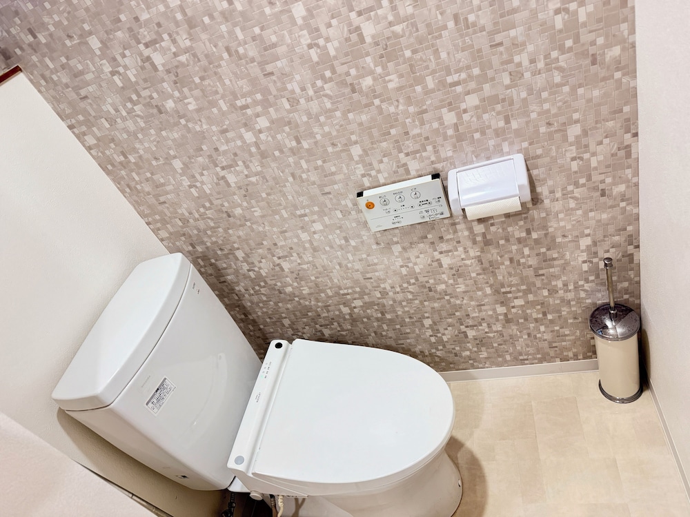 ファミリー ヴィラ 3 ベッドルーム 専用バスルーム バスルーム3 | 長柄の宿-(天然温泉 なにわの湯すぐ)