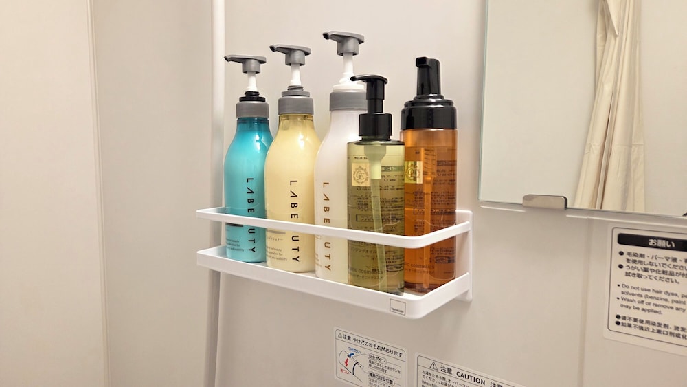 ダブルルーム(最大2名) : 無料軽食&ビール(人数分) / 禁煙 バスルームの設備0 | Solana Smart INN富士御殿場