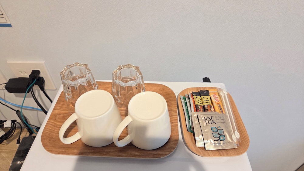 ダブルルーム(最大2名) : 無料軽食&ビール(人数分) / 禁煙 コーヒー / コーヒーメーカー0 | Solana Smart INN富士御殿場