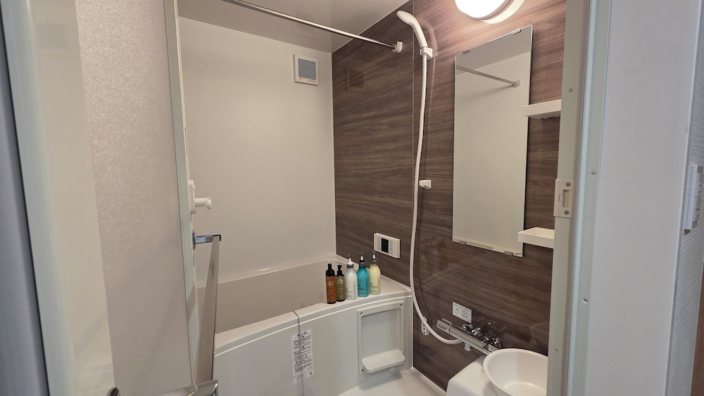 GF-3　(最大5名)：無料軽食＆ビール（人数分）/禁煙 バスルーム1 | Solana Smart INN富士御殿場