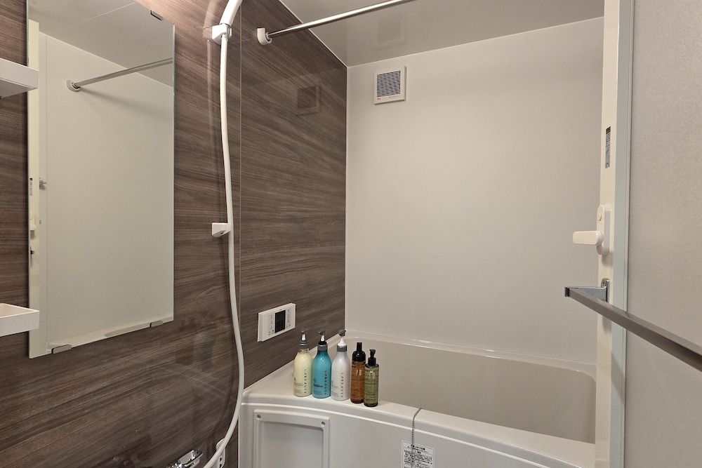 GF-4 (最大2名) : 無料軽食&ビール(人数分) / 禁煙 バスルーム1 | Solana Smart INN富士御殿場