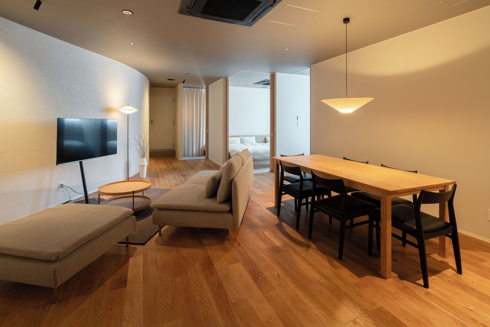 デザイン アパートメント リビング エリア3 | goodroom hotel Kyoto
