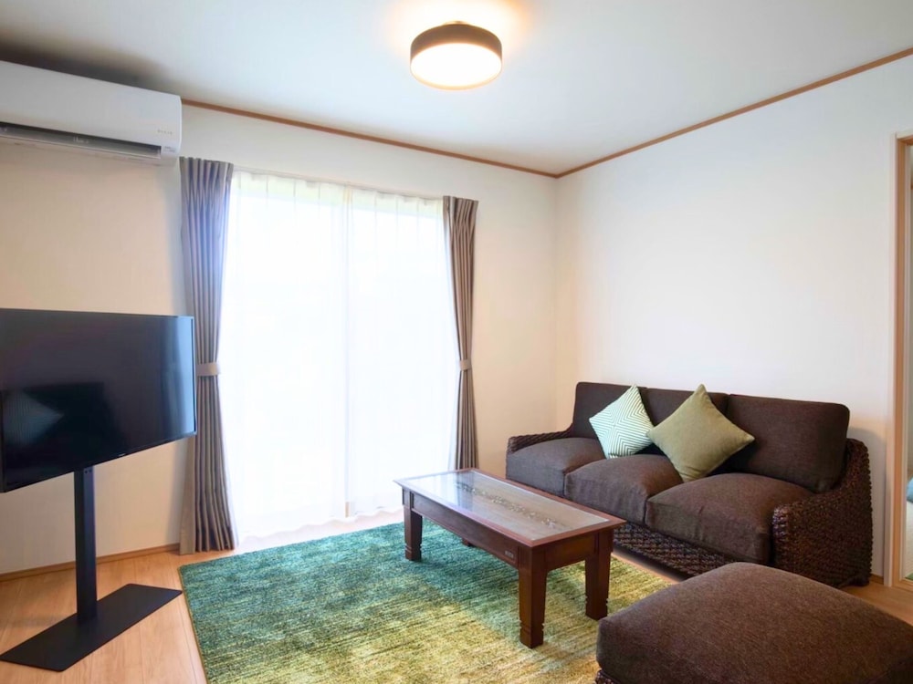 ファミリー アパートメント バルコニー ガーデンビュー 客室6 | Inamine Terrace 