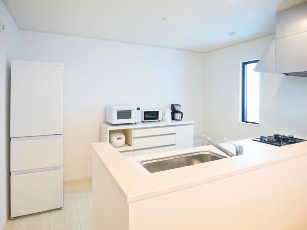 ファミリー アパートメント バルコニー ガーデンビュー 専用キッチン5 | Inamine Terrace 