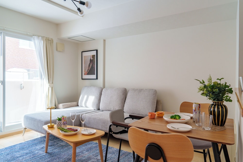 アパートメント レストラン2 | E-US NAEBO STATION 102