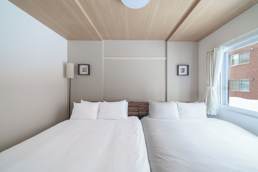 E-US NAEBO STATION 102