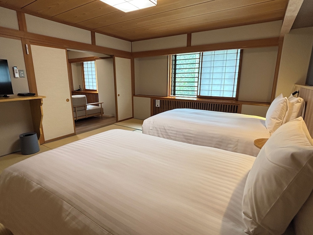 ファミリー ルーム 客室2 | クラブウィンダム白樺荘志賀高原