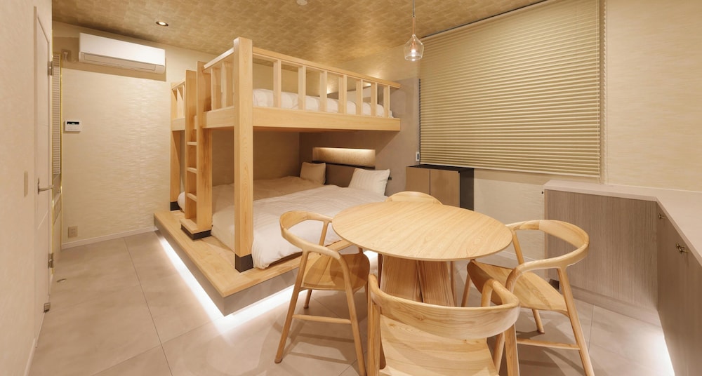 301 デザイン4人部屋 禁煙 専用バスルーム | HAKORU TOKYO 八炬ル