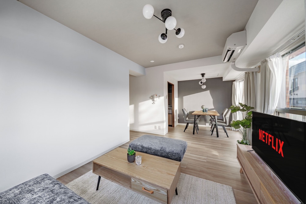 アパートメント リビング エリア1 | E-US NAEBO 203