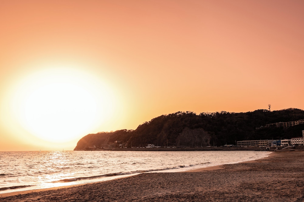 デラックス アパートメント バルコニー パーシャル オーシャン ビュー ビーチ1 | 逗子海岸テラス