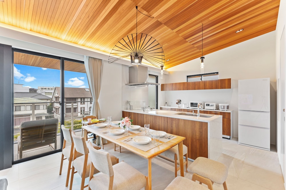 デラックス アパートメント バルコニー パーシャル オーシャン ビュー 専用キッチン4 | 逗子海岸テラス