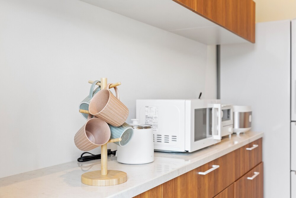 デラックス アパートメント バルコニー パーシャル オーシャン ビュー 内装4 | 逗子海岸テラス