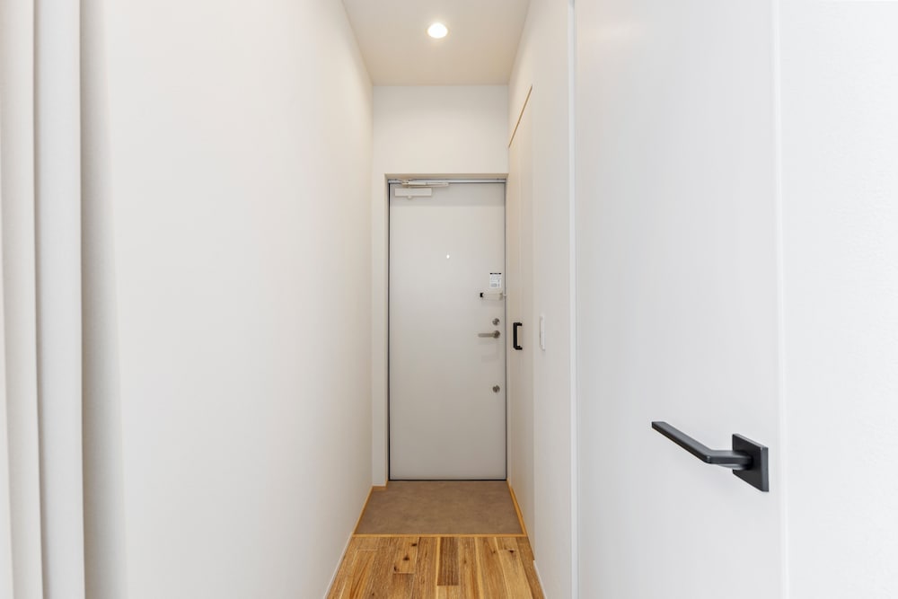 デラックス アパートメント バルコニー パーシャル オーシャン ビュー 内装15 | 逗子海岸テラス