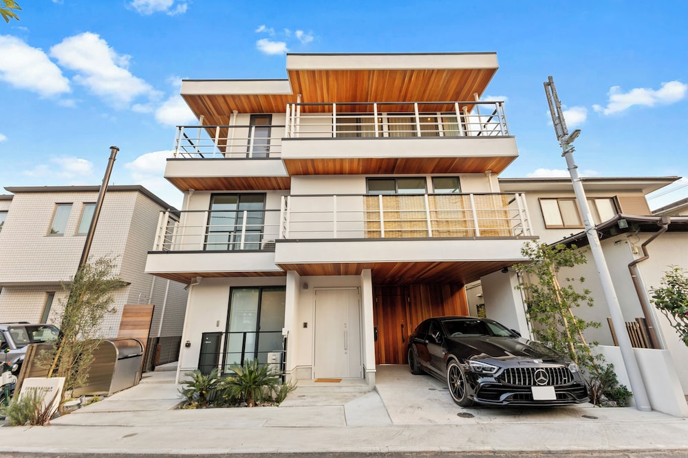 デラックス アパートメント バルコニー パーシャル オーシャン ビュー 外観2 | 逗子海岸テラス