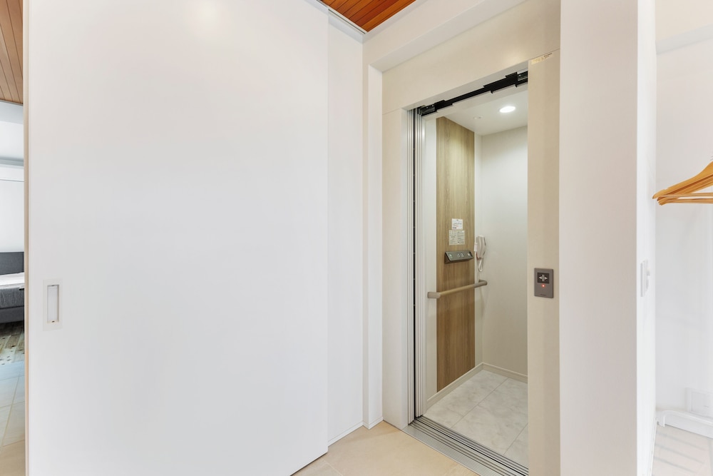 デラックス アパートメント バルコニー パーシャル オーシャン ビュー 内装16 | 逗子海岸テラス