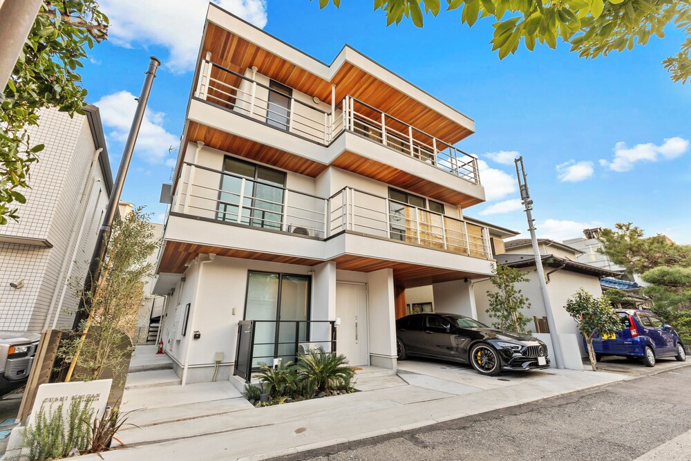 デラックス アパートメント バルコニー パーシャル オーシャン ビュー 外観1 | 逗子海岸テラス