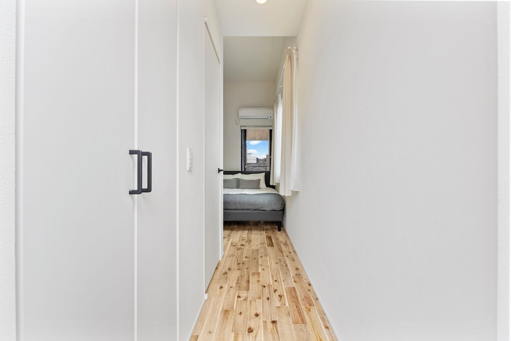 デラックス アパートメント バルコニー パーシャル オーシャン ビュー 内装9 | 逗子海岸テラス