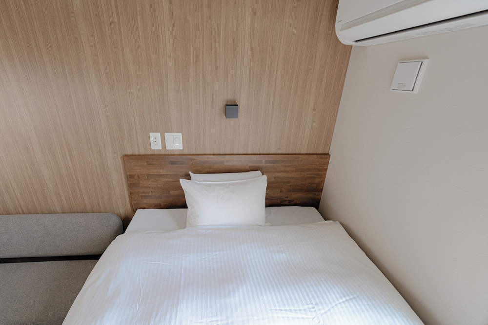 ダブルルーム 禁煙 客室9 | ホテルクレイドルキャビン田無