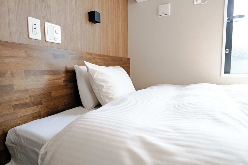 ダブルルーム 禁煙 客室8 | ホテルクレイドルキャビン田無