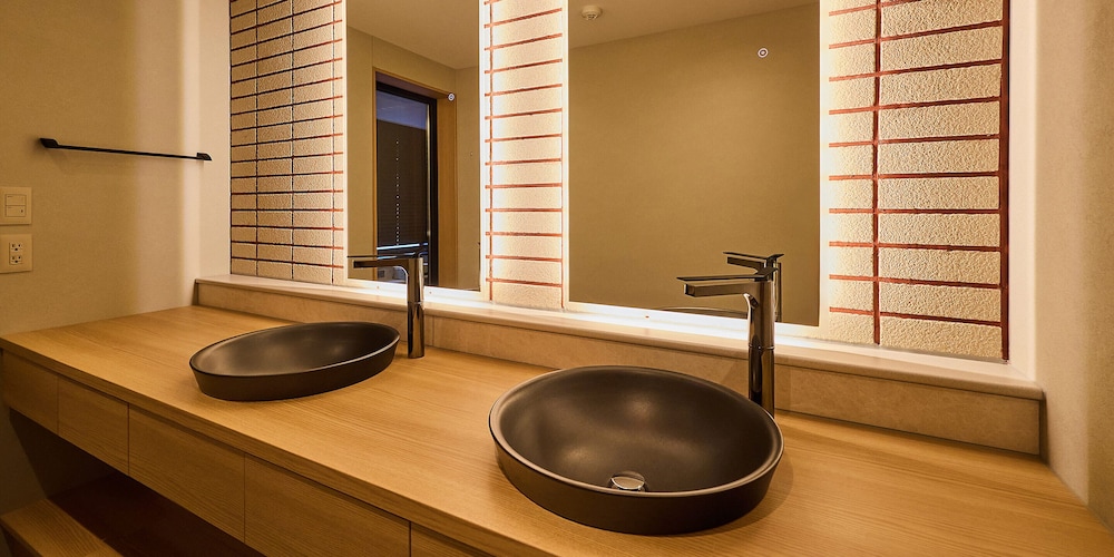 [A] ダブルベッド2台 + 布団3組 / 111平米 / 天然温泉 畳テラス(~7名) 禁煙 バスルーム0 | Rakuten STAY VILLA 箱根強羅