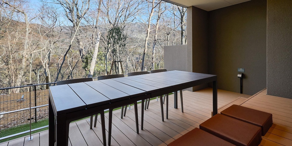 [C]ダブルベッド2台+シングルベッド4台 / 112平米 / 天然温泉付き(~8名) 禁煙 客室5 | Rakuten STAY VILLA 箱根強羅