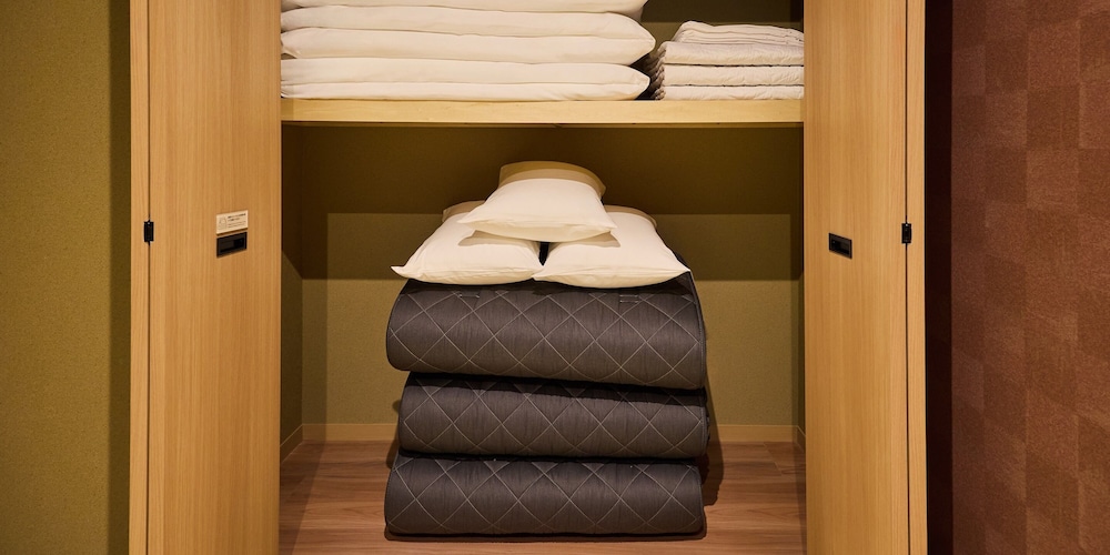 [A] ダブルベッド2台 + 布団3組 / 111平米 / 天然温泉 畳テラス(~7名) 禁煙 客室5 | Rakuten STAY VILLA 箱根強羅