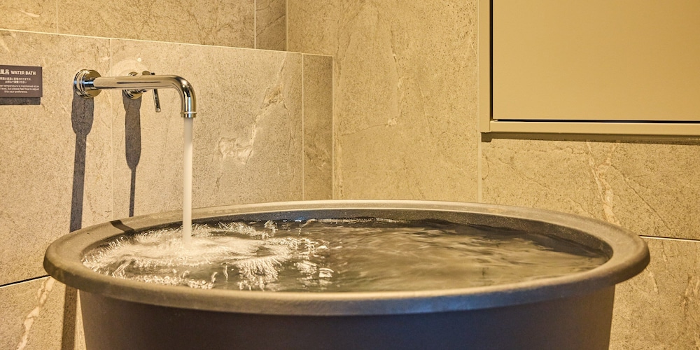 [B] ダブルベッド4台+布団2組 / 119平米 / 天然温泉 サウナ 水風呂(~8名) 禁煙 バスルーム1 | Rakuten STAY VILLA 箱根強羅