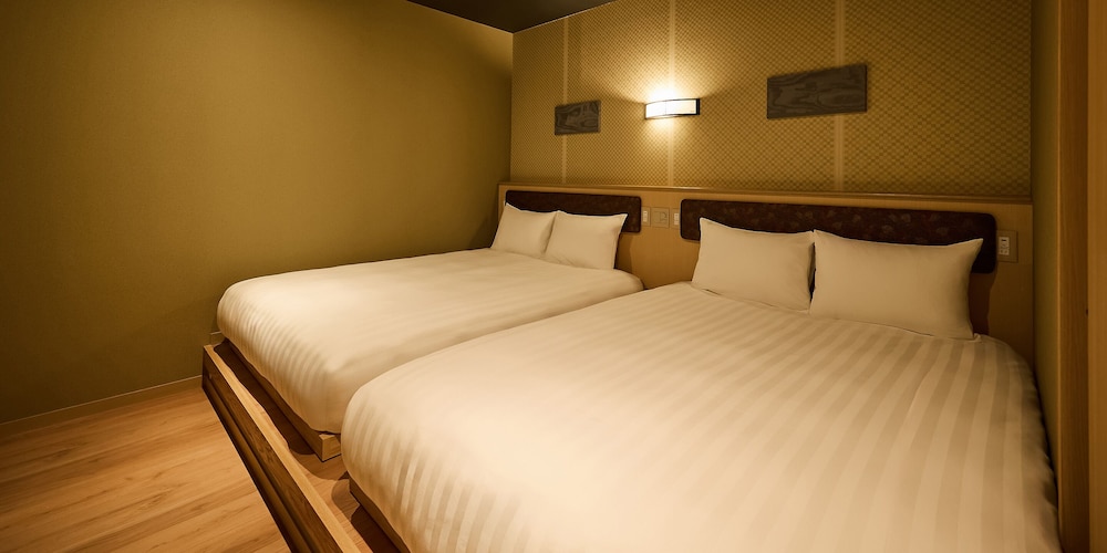 [A] ダブルベッド2台 + 布団3組 / 111平米 / 天然温泉 畳テラス(~7名) 禁煙 客室2 | Rakuten STAY VILLA 箱根強羅