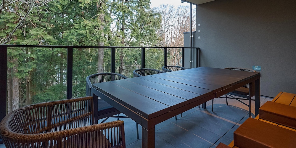 [B] ダブルベッド4台+布団2組 / 119平米 / 天然温泉 サウナ 水風呂(~8名) 禁煙 客室10 | Rakuten STAY VILLA 箱根強羅