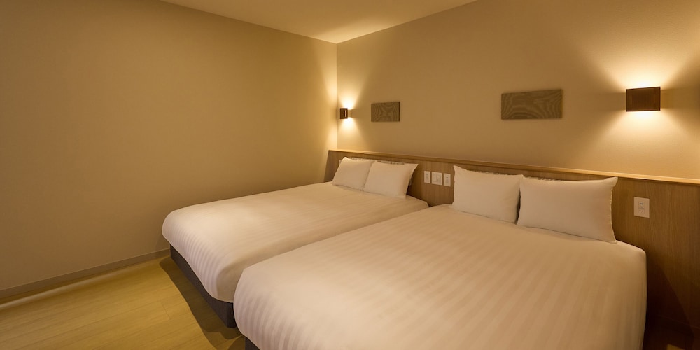 [C]ダブルベッド2台+シングルベッド4台 / 112平米 / 天然温泉付き(~8名) 禁煙 客室3 | Rakuten STAY VILLA 箱根強羅