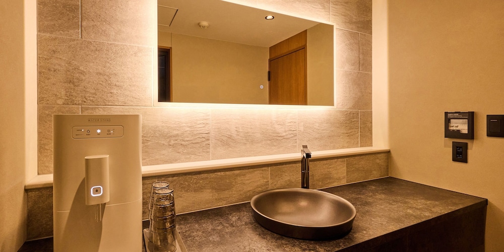 [B] ダブルベッド4台+布団2組 / 119平米 / 天然温泉 サウナ 水風呂(~8名) 禁煙 客室6 | Rakuten STAY VILLA 箱根強羅