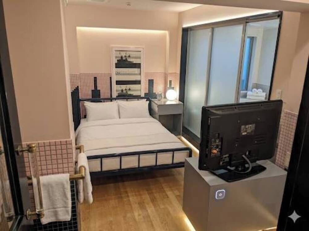 スタンダード ダブルルーム 客室4 | キャンディボックス