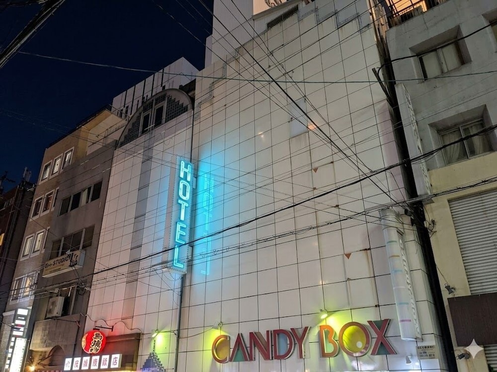 外観1 | キャンディボックス