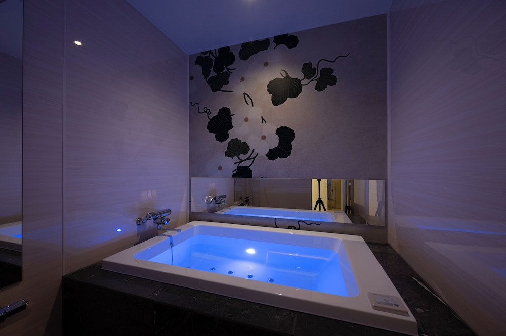 ラグジュアリー ダブルルーム バスルーム7 | HOTEL ZEN奈良宝来