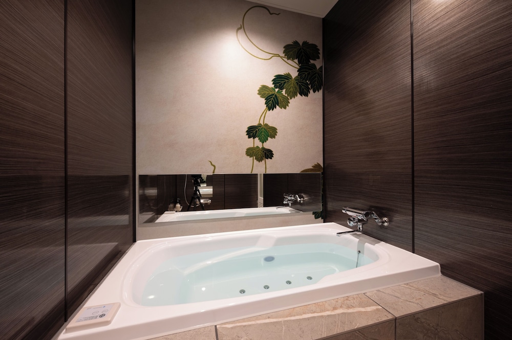 ラグジュアリー ダブルルーム バスルーム3 | HOTEL ZEN奈良宝来