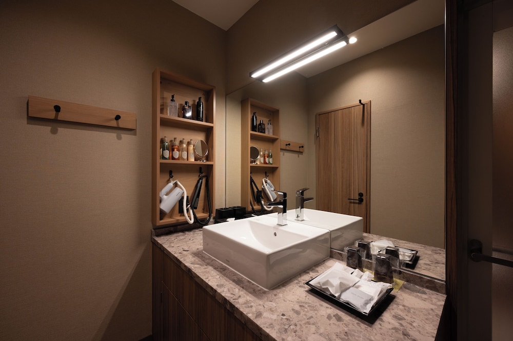 ラグジュアリー ダブルルーム バスルーム2 | HOTEL ZEN奈良宝来