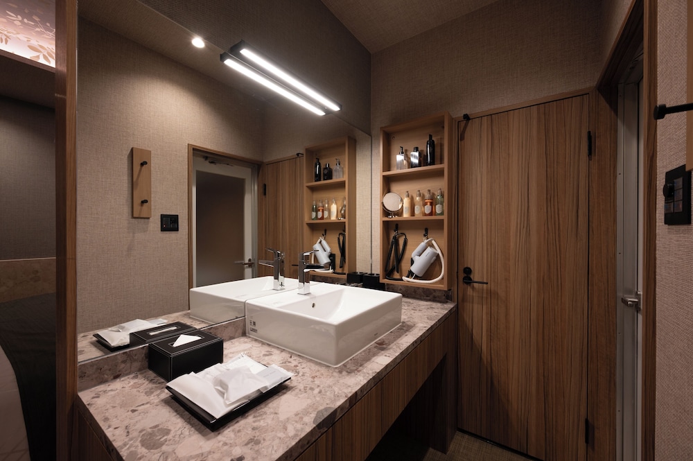 ラグジュアリー ダブルルーム バスルーム6 | HOTEL ZEN奈良宝来