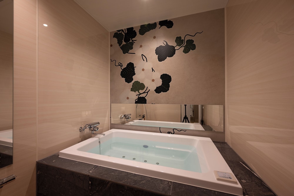 ラグジュアリー ダブルルーム バスルーム8 | HOTEL ZEN奈良宝来