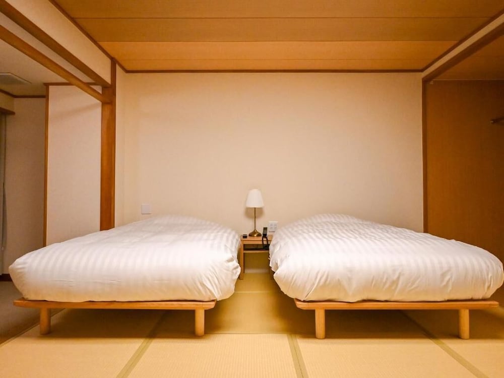 デラックス ルーム マウンテンビュー 客室1 | ホテル五龍館