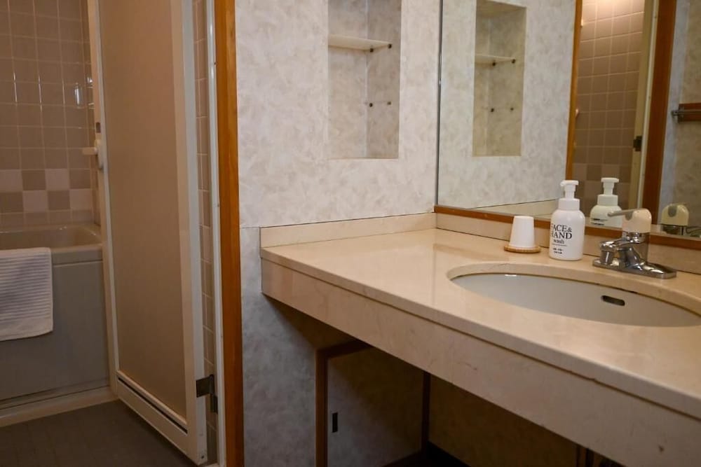 デラックス ルーム マウンテンビュー バスルーム0 | ホテル五龍館