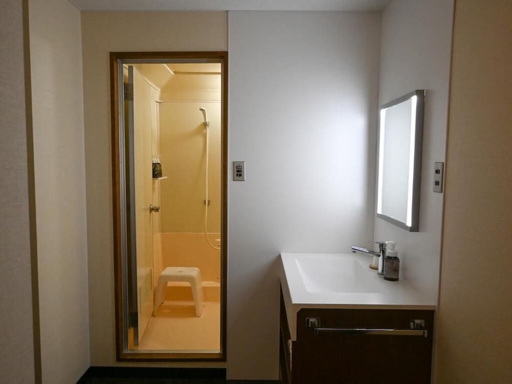 スタンダード ツインルーム バスルーム0 | ホテル五龍館