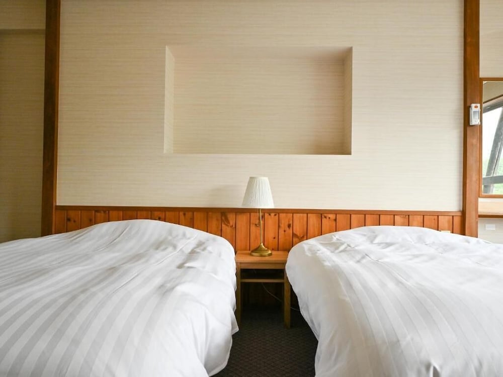 デラックス ツインルーム マウンテンビュー | ホテル五龍館