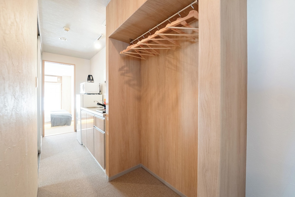 ワードローブ1 | b&黒門3号店