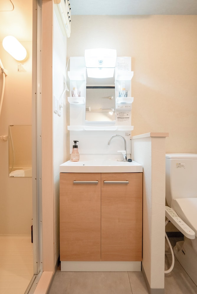 ベーシック コンドミニアム クイーンベッド 1 台 禁煙 バスルーム2 | b&黒門3号店